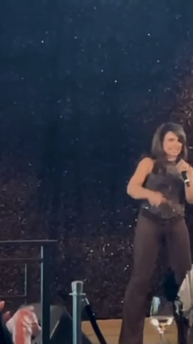 R. E. S. P. E. C. T. acknowledging, and appreciating the worth of others #arethafranklin